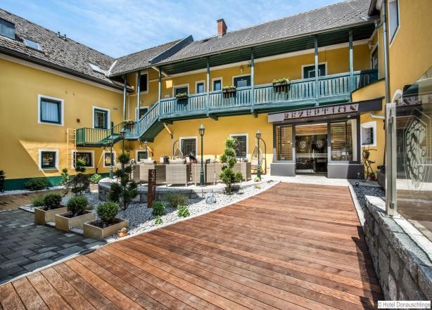 Eingangsbereich des Hotels Donauschlinge