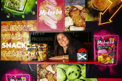 Werbestand mit Mitsuba Snacks