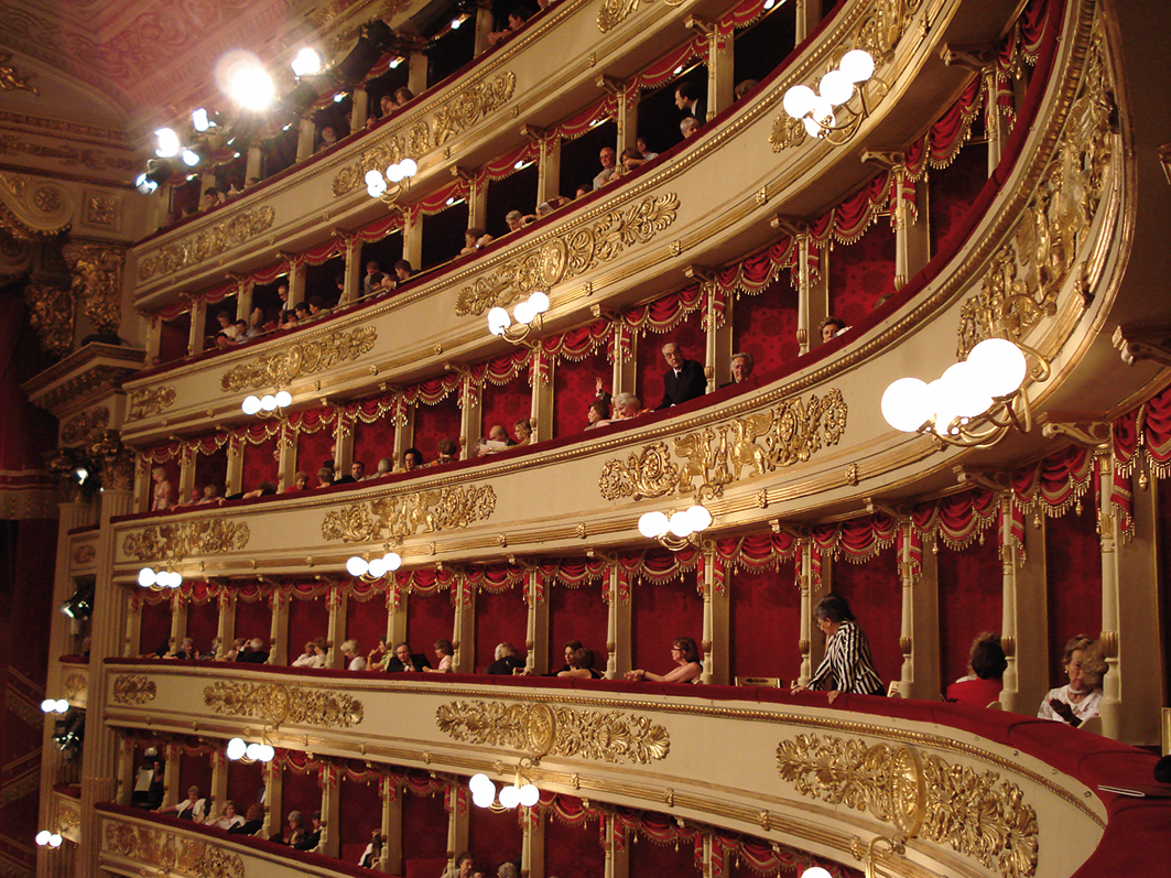 Publikum in einem Theatersaal