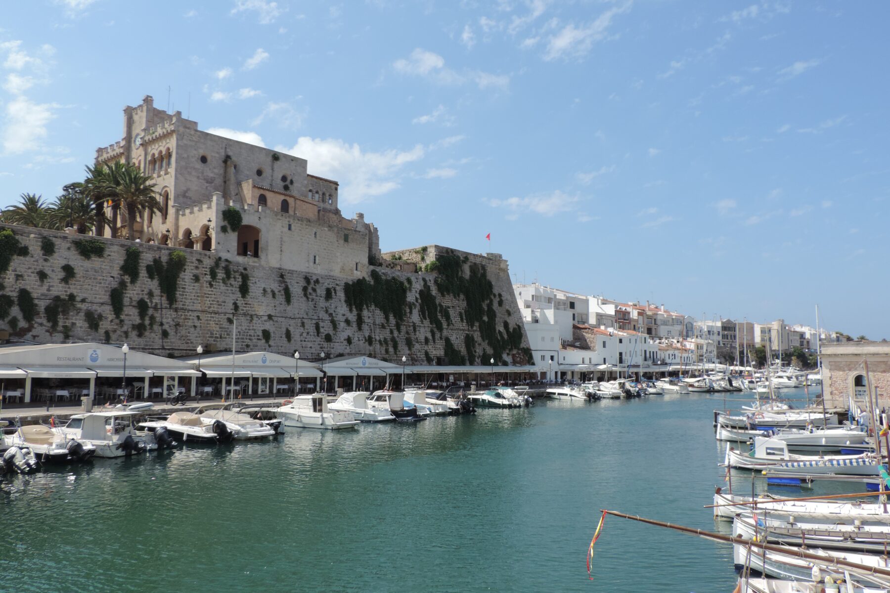 Hafen in Menorca