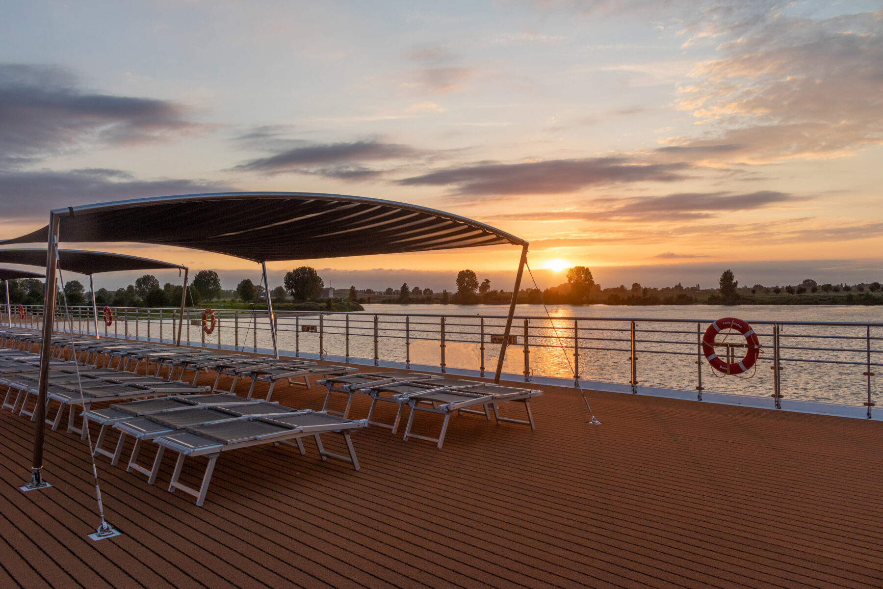 Sonnedeck am Abend auf der MS Lady Diletta